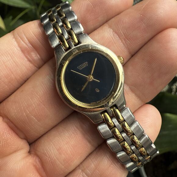 Citizen CQ Two Tone Quartz Analog Ladies Watch Gold Silver Women’s 5930-K04964 - Picture 1 of 10